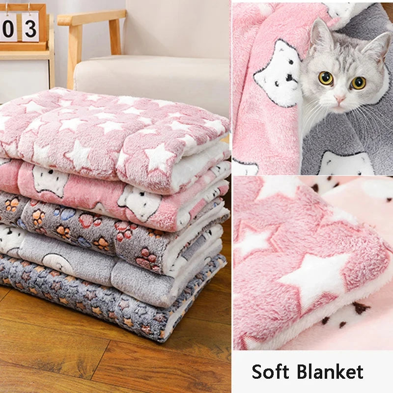 Colchoneta de Felpa Transpirable para Gatos y Perros Pequeños — Suave, Cálida y Lavable