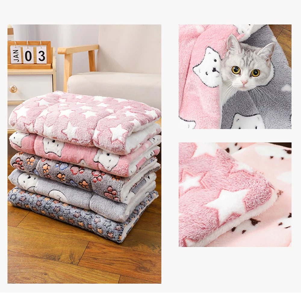 Colchoneta de Felpa Transpirable para Gatos y Perros Pequeños — Suave, Cálida y Lavable