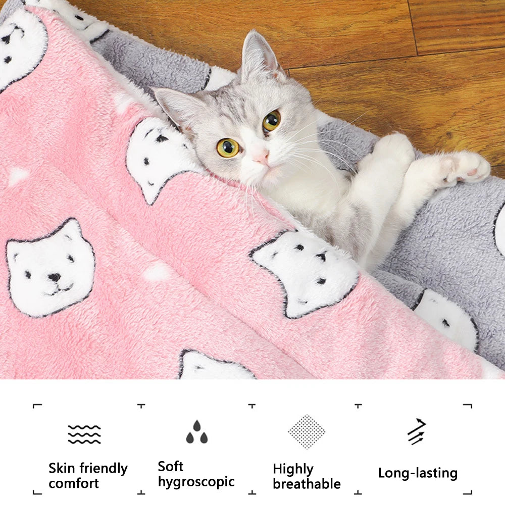 Colchoneta de Felpa Transpirable para Gatos y Perros Pequeños — Suave, Cálida y Lavable